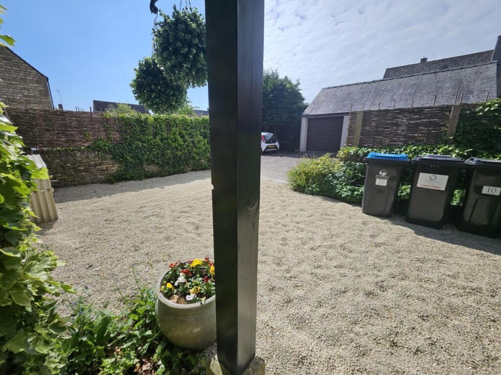 Burford holiday cottage lounge at Cotswold Stay